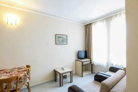 May Flower Apart - 23