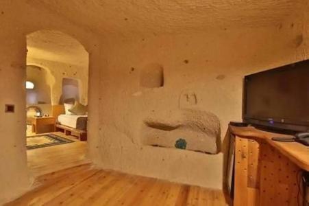 La Casa Cave - 49