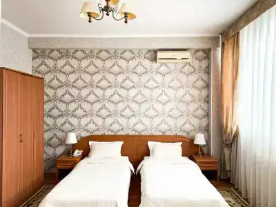 на Набережной - 15