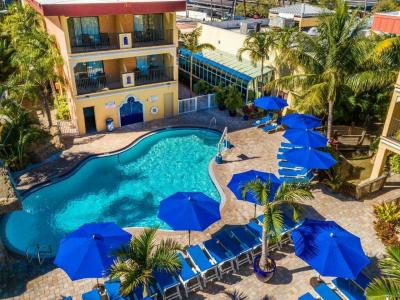Coconut Cove All-Suite - 70