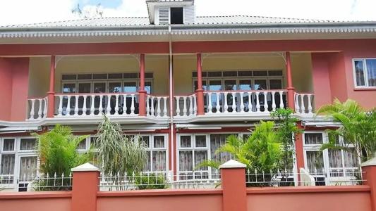 Reef Holiday Apartments - 21