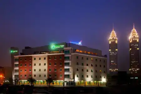 Holiday Inn Express Dubai Internet City, an IHG - 4