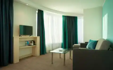 Hampton by Hilton Strogino - 11