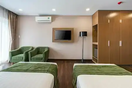 Emerald Central - 1