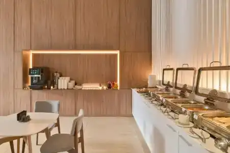 SLIDE Bleisure & MICE - 15