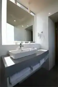 Holiday Inn, an IHG - 11