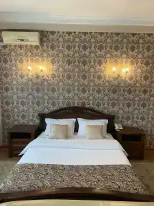 на Набережной - 10