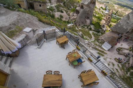 Caldera Cave & Restaurant - 9
