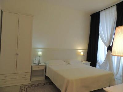 B&B Nike - Rooms Only - 29