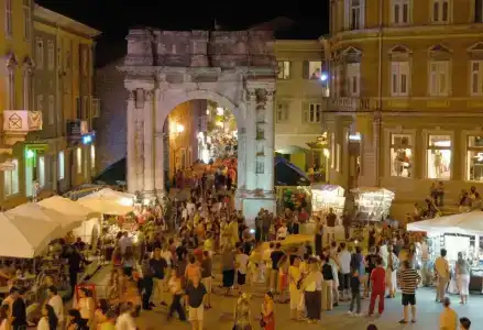 Pula City Center Accommodation - 1
