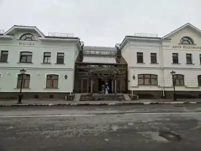 Двор Подзноева Студии и Апартаменты - 70