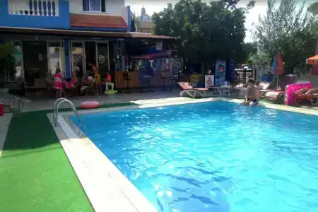 Atlantis Apartments - 3