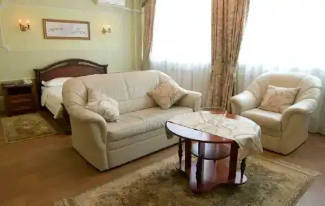 на Набережной - 79