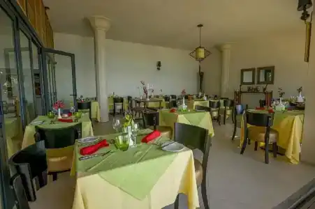 Le Peninsula Bay Beach Resort & Spa - 45