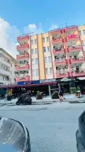 Elegant Baronessa Apart - 40