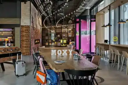 Moxy Bern Expo - 1