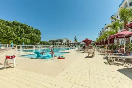 Crown Resorts Elamaris - 30