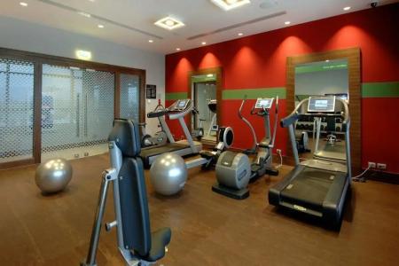 Hampton by Hilton - 87