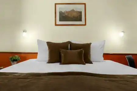 Gostinitsa Volna - 93