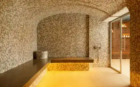 Hampton By Hilton - 12