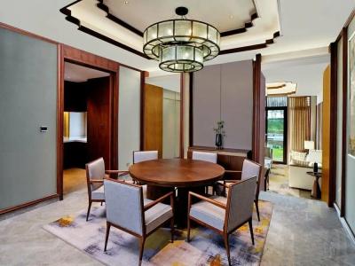 HUALUXE Suzhou Bay Hot Spring Resort, an IHG - 23