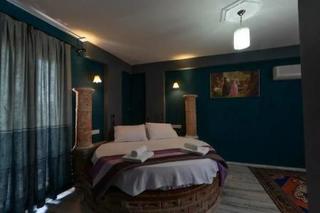 Rebetika & Bistro - 33