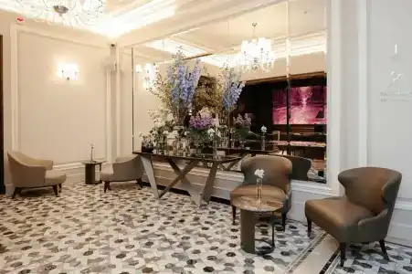 Cosmos Selection Saint-Petersburg Italyanskaya - 2