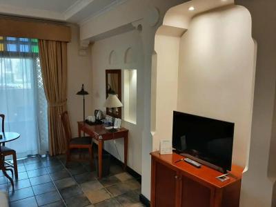 Novotel Bahrain Al Dana Resort - 41