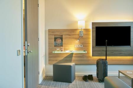 Moxy Frankfurt Airport - 13