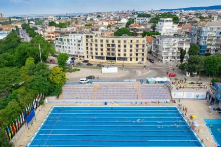 Panorama - Free EV Charging Station - 43