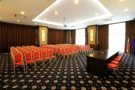 & Casino Cherno More - 81