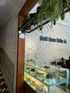 World House Boutique - 34