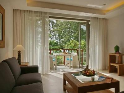 Pearl of Naithon - 28