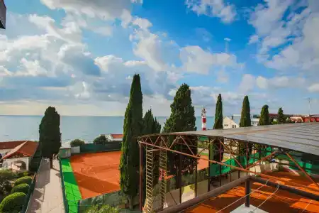 Golden Tennis Club - 25