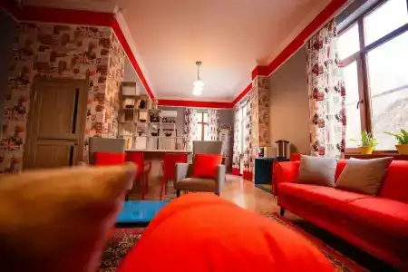Mountain Road Hostel - 36