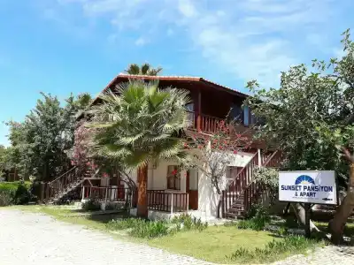 Sunset Boutique & Apartments - 0