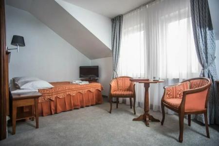 Pod Złotą Różą - 23