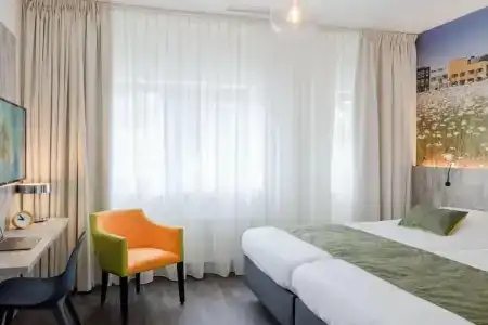 ibis Styles Almere - 8