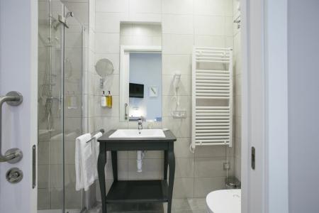 Legazpi Doce Studios Suites - 21