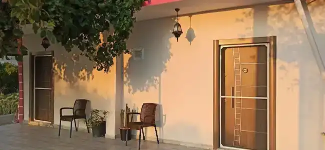 Airport Guest House - 2