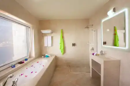 Mekvins Deniz Feneri Lighthouse - 49