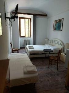 Vatican Rooms Guest House - 23