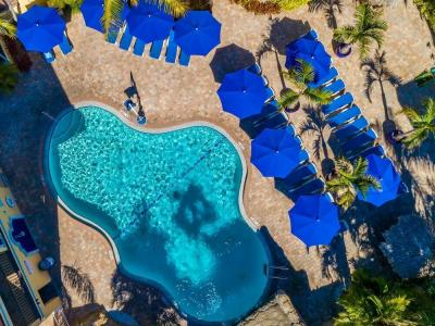 Coconut Cove All-Suite - 39
