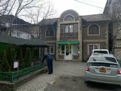 Amazing Ionika Hostel - 2
