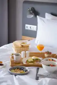 Holiday Inn, an IHG - 24