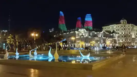 Fairmont Baku - Flame Towers - 3
