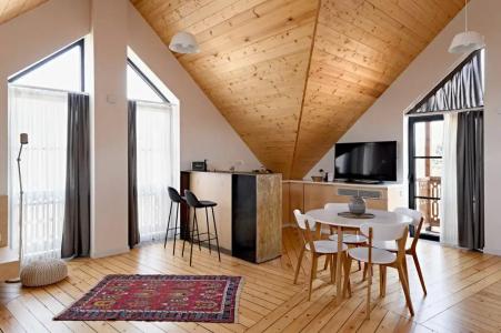 Dilijani Tun & Restaurant - 13