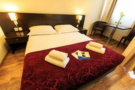 Lucic Rooms & Suites - 18