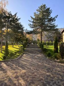 Gostinichno-Restorannyij Kompleks ZIHIYa - 32