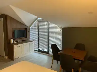 White Golden Suite - 52